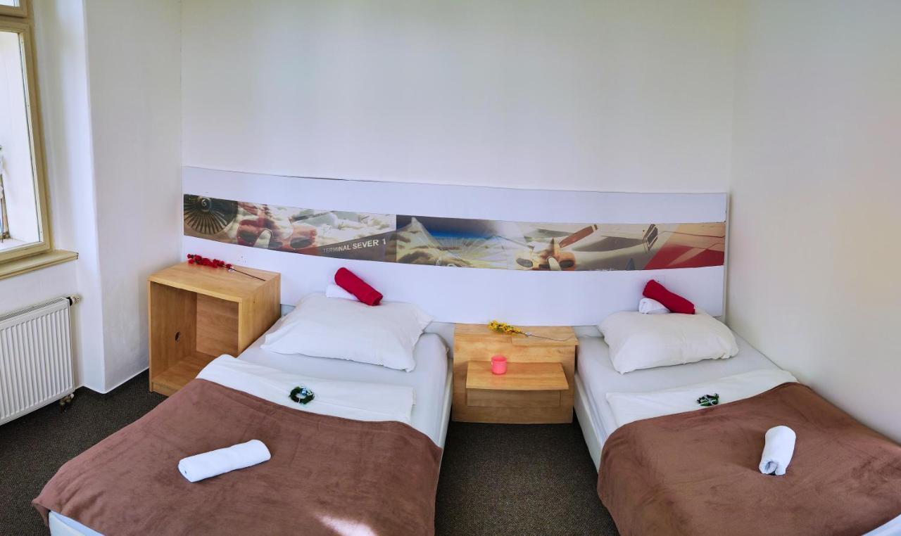 Hotel Stara Skola Mezná エクステリア 写真