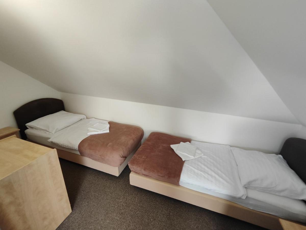 Hotel Stara Skola Mezná エクステリア 写真