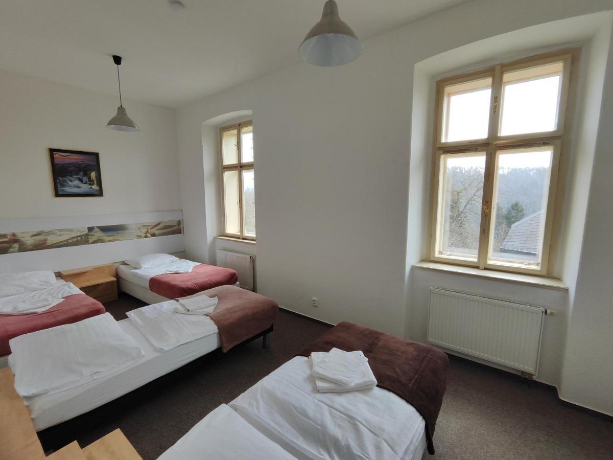 Hotel Stara Skola Mezná エクステリア 写真