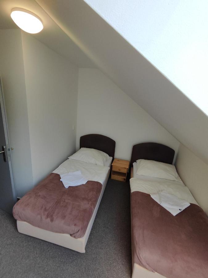 Hotel Stara Skola Mezná エクステリア 写真