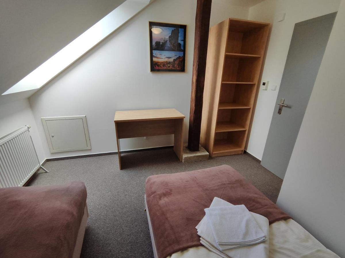 Hotel Stara Skola Mezná エクステリア 写真